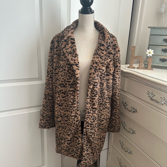 Jackets & Blazers - Leopard Print Faux Fur Coat